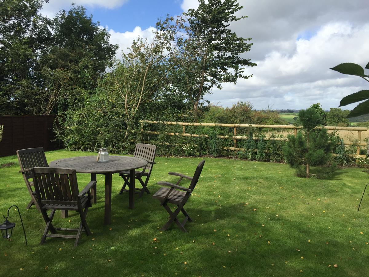 West Tyning Bed & Breakfast Bitton Exterior photo