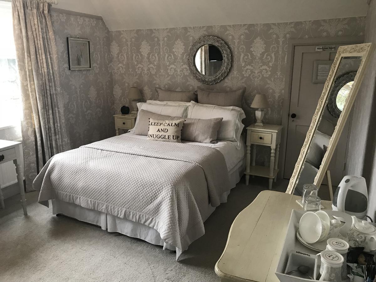 West Tyning Bed & Breakfast Bitton Exterior photo
